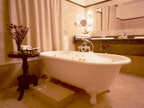 House of Waine -Bathroom 